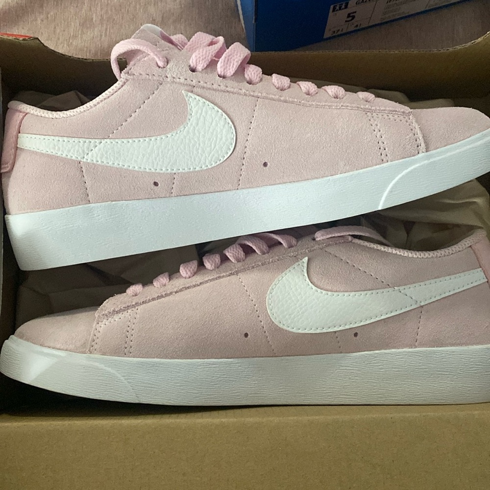 Nike blazer low
